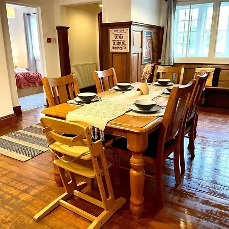 Near Beach 3 Bedroom * 锡斯凯尔