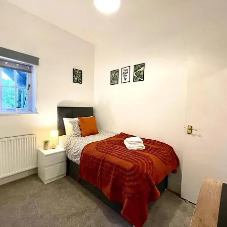 Near Beach 3 Bedroom *