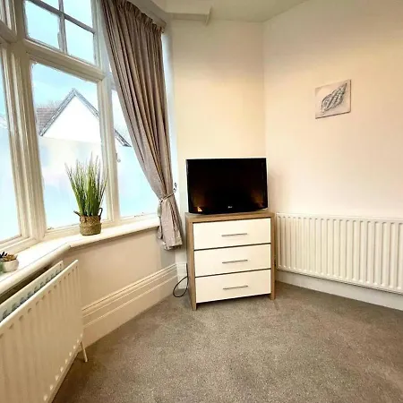 Near Beach 3 Bedroom Apartment Seascale
