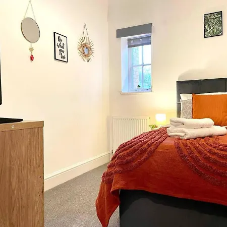 Near Beach 3 Bedroom