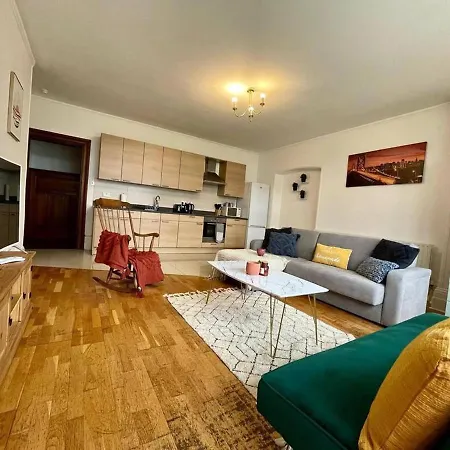 Near Beach 3 Bedroom